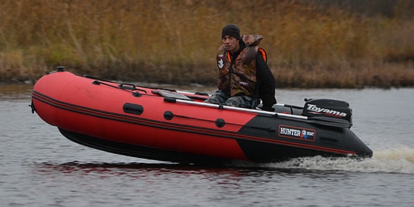 hunter_boat_330_01.jpg hunter_boat_330_01.jpg